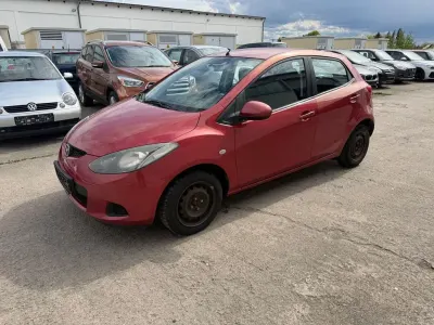 Gebraucht Mazda 2 Independence 86 PS (63 kW) 2009 Rot Kleinwagen