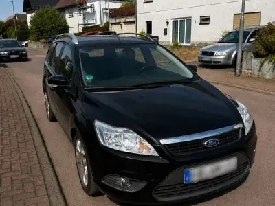 Gebraucht Ford Focus 116 PS (85 kW) 2009 Schwarz Limousine