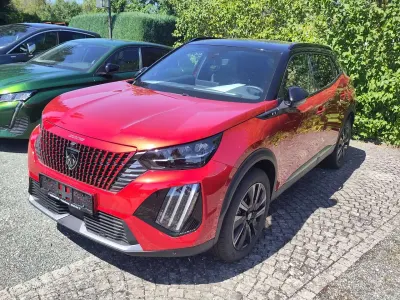 Neu Peugeot 2008 GTi 131 PS (96 kW) 2025 Lackierung elixierrot SUV