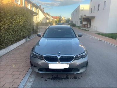 Gebraucht BMW 320 Advantage 190 PS (139 kW) 2022 Grau Kombi