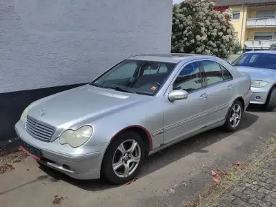 Gebraucht Mercedes C200 Classic 116 PS (85 kW) 2001 Grau Limousine