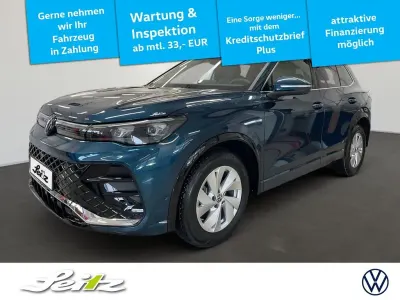 Neu VW Tiguan R-line 150 PS (110 kW) 2025 Blau SUV