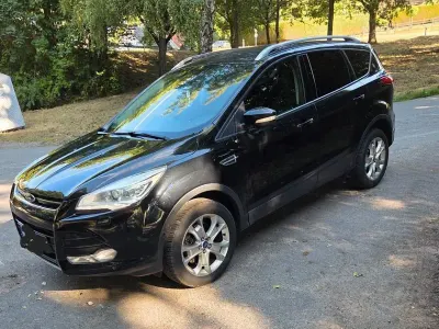 Gebraucht Ford Kuga Titanium 140 PS (102 kW) 2013 Schwarz SUV