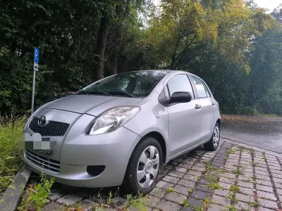 Gebraucht Toyota Yaris 87 PS (63 kW) 2007 Grau Kleinwagen