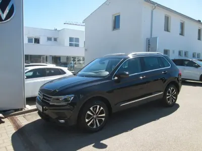 Gebraucht VW Tiguan IQ Drive 190 PS (139 kW) 2019 Deep black perleffekt SUV