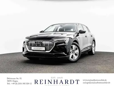 Gebraucht Audi e-tron Basis 230 kW (313 PS) 2022 Brillantschwarz SUV