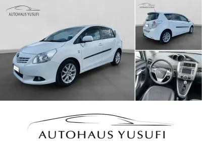 Gebraucht Toyota Verso 150 PS (110 kW) 2012 Weiß Van / Kleinbus