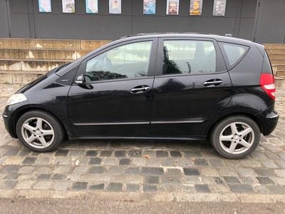 Second-hand Mercedes A200 Elegance 140 CP (102 kW) 2006 Negru Monovolum