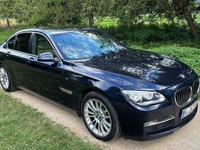 BMW 730