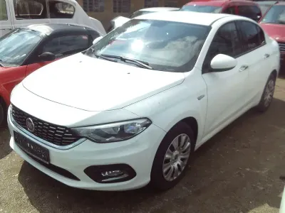 Gebraucht Fiat Tipo 120 PS (88 kW) 2017 Weiß Limousine