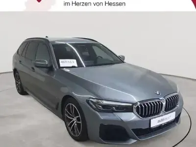 Gebraucht BMW 530 Sport Line 252 PS (185 kW) 2020 Bluestone metallic Kombi