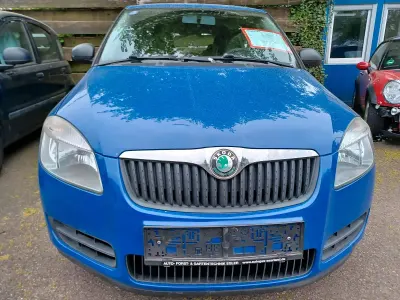 Gebraucht Skoda Fabia 60 PS (44 kW) 2010 Blau Kleinwagen