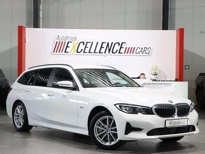 Alpinweiss iii Gebraucht 2022 BMW 330e Advantage Kombi | 25.333 € (Superpreis)