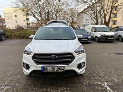 Weiß Gebraucht 2018 Ford Kuga ST-Line SUV | 15.900 € (Fairer Preis)