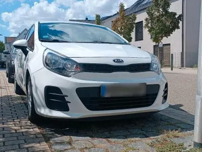 Gebraucht Kia Rio 2015 Weiß Kleinwagen