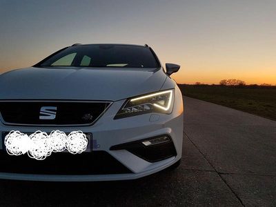 Weiß Gebraucht 2018 Seat Leon ST FR Kombi | 14.300 € (Guter Preis)