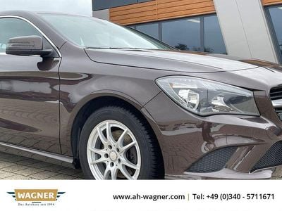 Gebraucht Mercedes CLA200 Shooting Brake 136 PS (100 kW) 2015 Braun Kombi