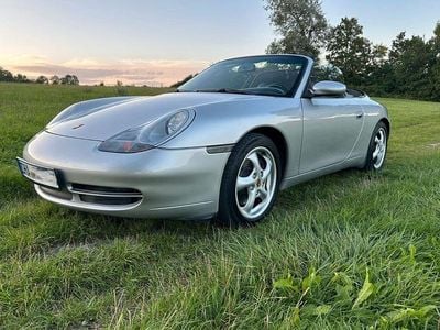 Gebraucht Porsche 996 300 PS (220 kW) 2000 Silber Cabrio