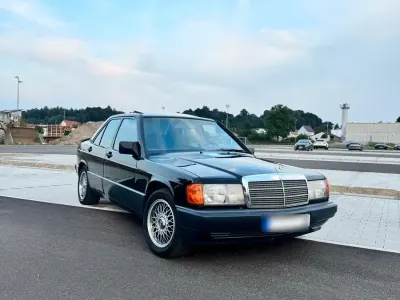 Brugt Mercedes 190 109 HK (80 kW) 1991 Sort Sedan