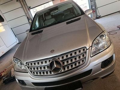 Second-hand Mercedes ML320 224 CP (164 kW) 2006 SUV