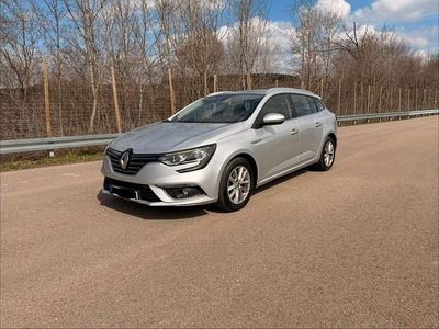Second-hand Renault Mégane GrandTour Intens 132 CP (97 kW) 2017 Argintiu Break