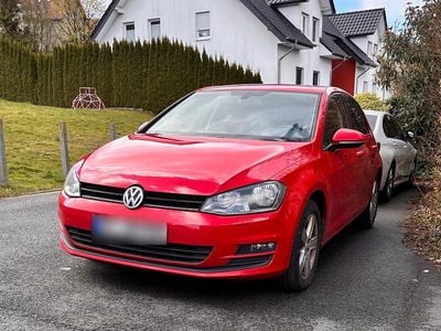 Gebraucht VW Golf VII Comfortline 150 PS (110 kW) 2016 Rot Limousine