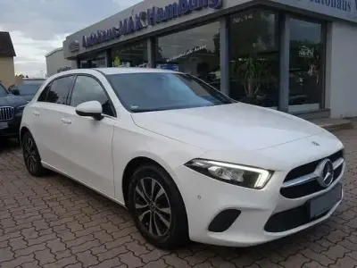 Gebraucht Mercedes A180 Progressive 116 PS (85 kW) 2022 Weiß Limousine