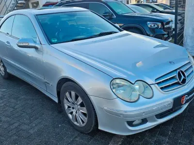 Gebraucht Mercedes CLK220 150 PS (110 kW) 2005 Silber Coupé