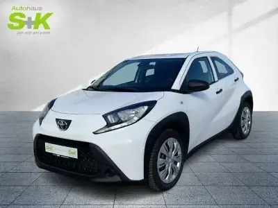 Begagnad Toyota Aygo X Basis 72 HK (52 kW) 2023 Vit SUV