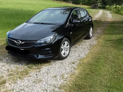 Gebraucht Opel Astra 131 PS (96 kW) 2020 Schwarz Limousine