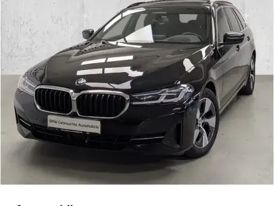 Gebraucht BMW 520 Efficient Dynamics 190 PS (139 kW) 2023 Schwarz Kombi