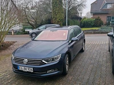 Gebraucht VW Passat Comfortline 190 PS (139 kW) 2015 Blau Kombi
