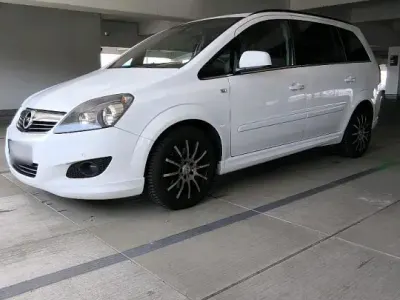 Gebraucht Opel Zafira 150 PS (110 kW) 2011 Van / Kleinbus