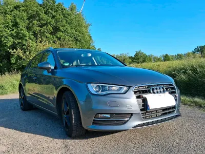 Gebraucht Audi A3 Attraction 150 PS (110 kW) 2014 Grau Limousine