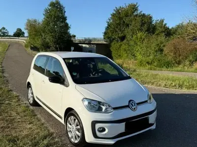 Gebraucht VW up! CLUB 75 PS (55 kW) 2017 Weiß Kleinwagen