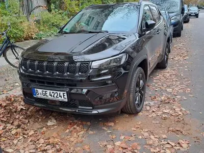Gebraucht Jeep Compass Altitude 239 PS (175 kW) 2025 Schwarz SUV