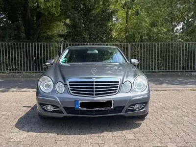 Gebraucht Mercedes E300 Avantgarde 211 PS (155 kW) 2008 Limousine