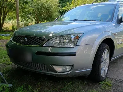 Gebraucht Ford Mondeo 125 PS (91 kW) 2007 Silber Kombi