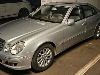 Gebraucht Mercedes E200 184 PS (135 kW) 2006 Grau Limousine