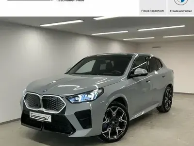 Gebraucht BMW iX2 M Sport 230 kW (313 PS) 2024 M brooklyn grau SUV