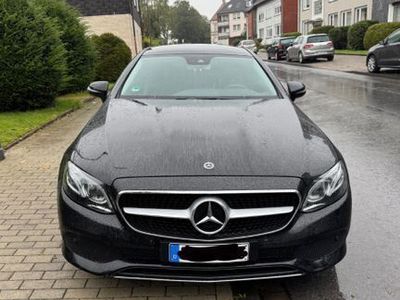 Mercedes E200