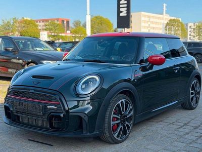 Second-hand Mini John Cooper Works 231 CP (169 kW) 2022 Verde Hatchback