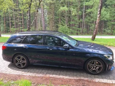 Gebraucht Mercedes C300 AMG 245 PS (180 kW) 2018 Blau Kombi
