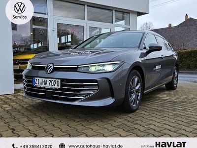 Grau Gebraucht 2024 VW Passat Elegance Kombi | 41.500 € (Fairer Preis)