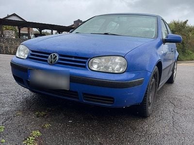 Usata VW Golf IV 90 CV (66 kW) 2000 Blu Berlina