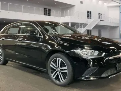 Gebraucht Mercedes CLA250 160 PS (117 kW) 2021 Nachtschwarz Limousine