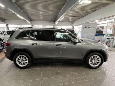 Mercedes GLB180