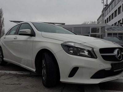 Gebraucht Mercedes A180 122 PS (89 kW) 2017 Weiß Limousine