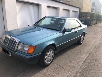 Gebraucht Mercedes 220 150 PS (110 kW) 1993 Grün Coupé