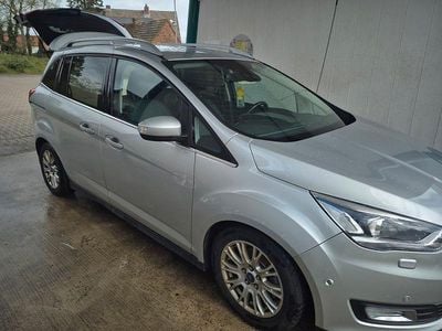 Gebraucht Ford Grand C-Max Titanium 150 PS (110 kW) 2017 Silber Van / Kleinbus